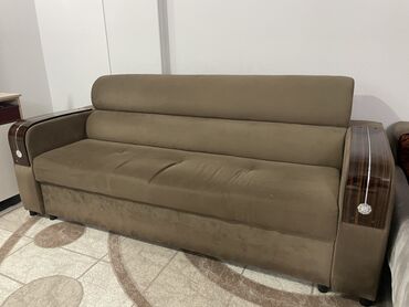 прямые диваны в бишкеке: Прямой диван, цвет - Коричневый, Б/у