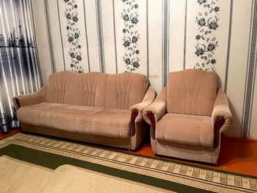 чехлы на диван бишкек: Диван-кровать, цвет - Бежевый, Б/у