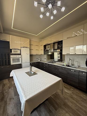 Продажа квартир: 3 комнаты, 114 м², 4 этаж — 21
