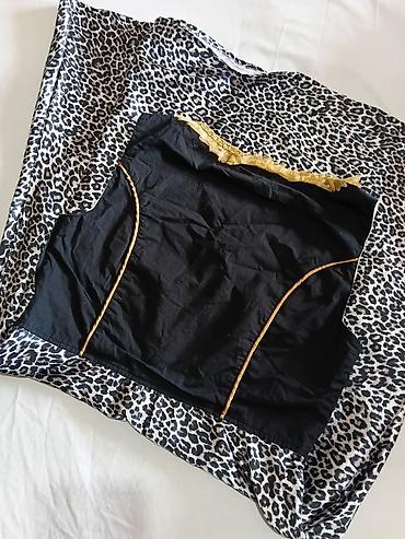 satenske haljine svecane: Kostim/haljina sa leopard printom i zlatnim detaljima - Gornji deo u — 2