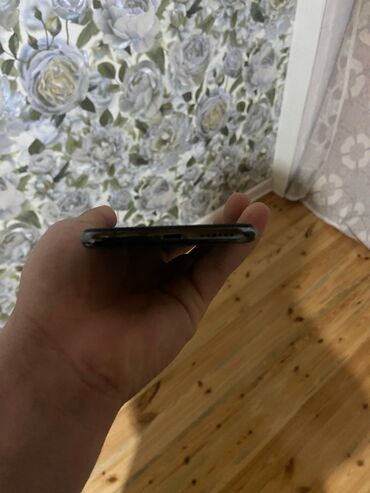 iphone xs qiymeti islenmis: IPhone Xs | 64 GB Qara