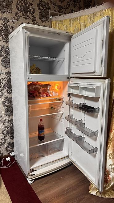 mini refrigerator: Холодильник Atlant, Б/у, Двухкамерный — 2