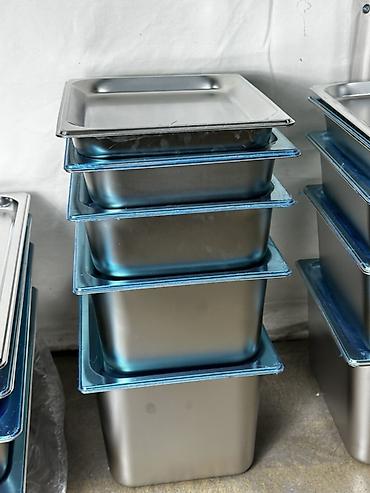 Другая посуда и кухонный инвентарь: Набор гастроемкостей из нержавеющей стали (GN) с крышками - Форматы — 12