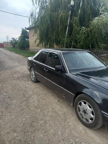cls 63 amg: Mercedes-Benz W124: 0.2 l | 1995 il Sedan — 5