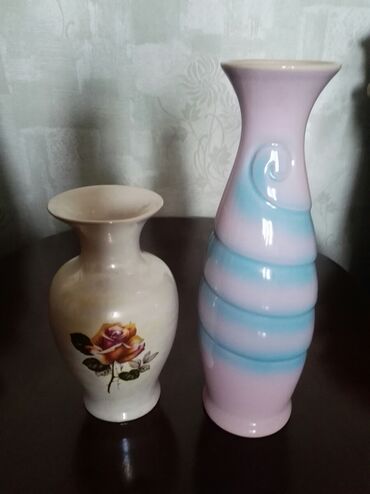 ваза хрустальная: Вазы для цветов. Цена за вазу 350 сом. Состояние отличное