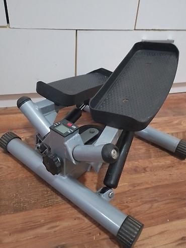 Ostale sprave za vežbanje: Steper je potpuno ispravan,u odlicnom je stanju sa sitnim tragovima — 6