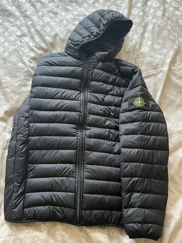 чёрное платье размер 50 52: Куртка Stone Island с капюшоном, капюшон отстегивается. Размер : 3XL