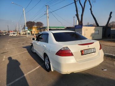 пуговичную машину: Honda Inspire: 2006 г., 3 л, Автомат, Газ, Седан