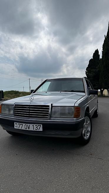 radiator mersedes: Mercedes-Benz 190 (W201): 2 l | 1990 il Sedan — 1