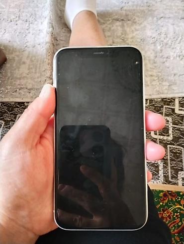 iphon x: Apple iPhone XR, белый - Экран 6.1" Liquid Retina (IPS) — 1
