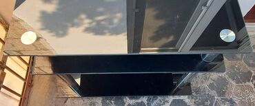 Столы и стулья: Televizor altlığı.Heç bir problemi yoxdur