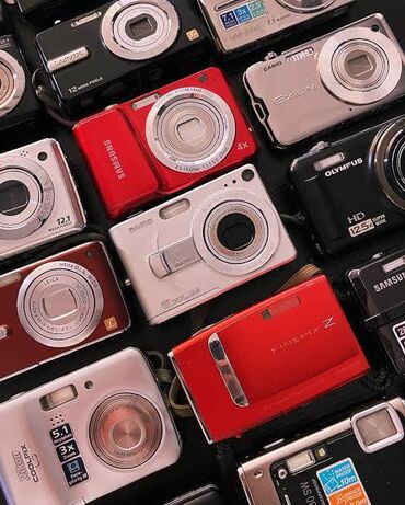 3 kameralı videoregistrator: Fotoaparat alıram. Bu modellərdən kimdə varsa yazsın mənə