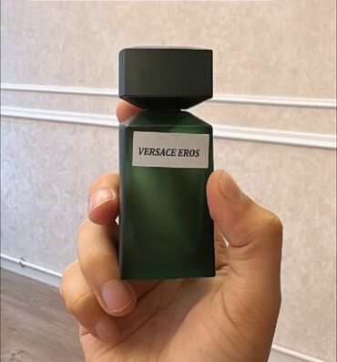 ВАЗ (ЛАДА): Versace Eros kişi ətiri - Flakon: dərin yaşıl, mat effektli şüşə