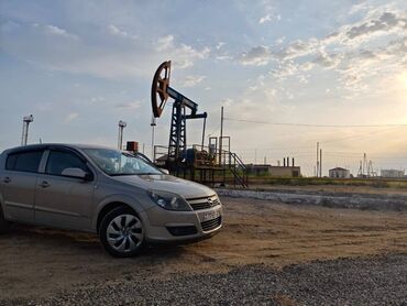 Opel Astra: 1.4 л | 2005 г. 202000 км Хэтчбэк
