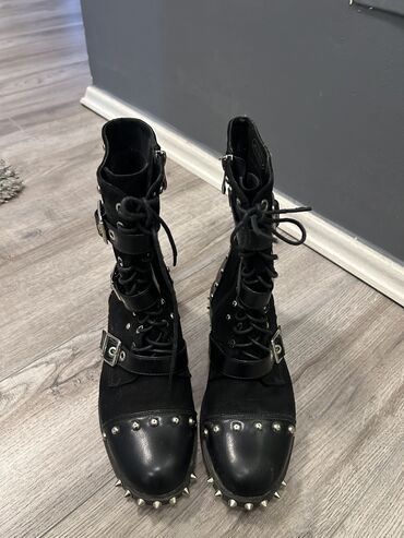 kožne gležnjače: Ankle boots, 37