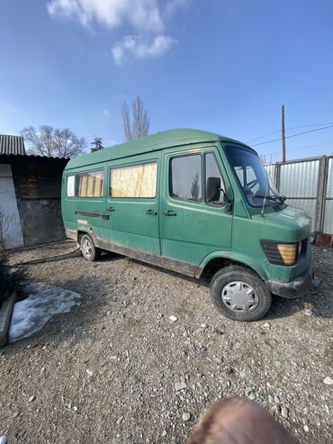 купить бус в рассрочку: Mercedes-Benz Sprinter: 3 л, Механика, Дизель, Бус