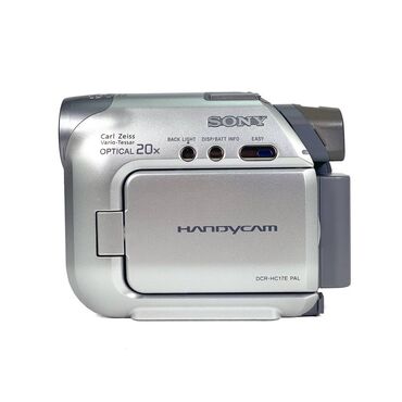 фотоаппарат пленочный: Видеокамера Sony Handycam DCR-HC17E PAL в серебристом корпусе