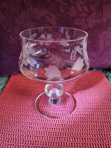Ostalo posuđe: Casa nova velika kristalna sa gravurom,rucni rad. ceska 70te za na lalafo.rs — 5 Ostalo posuđe: Casa nova velika kristalna sa gravurom,rucni rad. ceska 70te za — 5