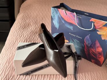 лоферы женские в бишкеке: Лоферлер, 36, Жаңы, түсү - Күрөң, Өзү алып кетүү, Акысыз жеткирүү, Акылуу жеткирүү