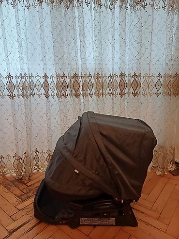 Uşaq arabaları: Uşaq arabası üçün 2-in-1 hissələr dəsti Tərkib: - Relyefli tünd boz — 6