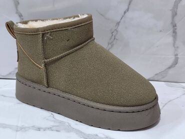 Čizme: Čizme, 38 — 21