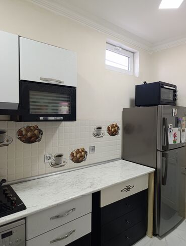 Qonaq otağı dəstləri: Sabunçuda 2 otaq,kalidor sistemli,təmirli evdir.Genis heyəti var .Qazı — 9