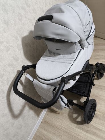 Коляски: Коляска, цвет - Серебристый, Б/у — 3
