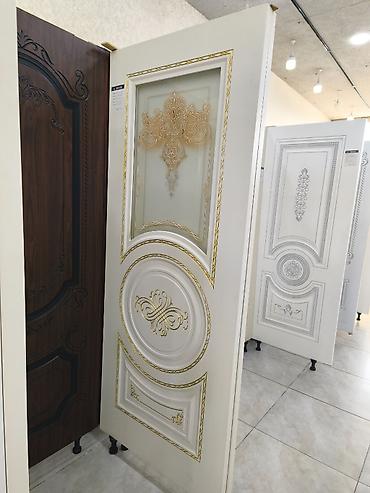 Klassik üslubda otaq qapısı - Material: MDF əsaslı, hamar boyalı səth