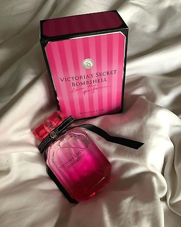 Victoria's Secret Bombshell — parlaq, cazibədar və enerjili qadın