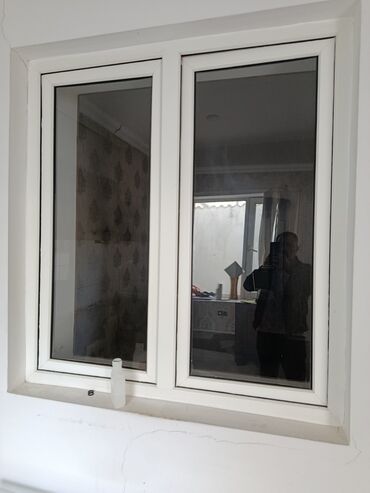 divar fasad rengleri: PVC ikiqanadlı pəncərə - Material: ağ rəngli PVC profil -