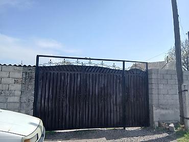 Продажа коттеджей и домов: Продаётся жилой дом с приусадебным участком.С двумя документа сразу — 3