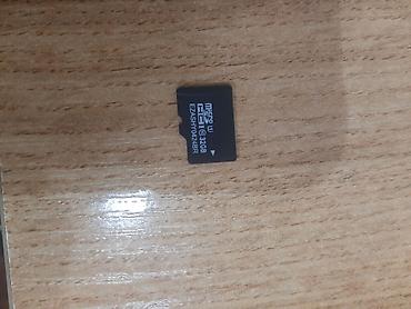 playstation plus: Sd card 32Gb, не рабочая, надо отформатировать 

Торг конечно уместен — 1