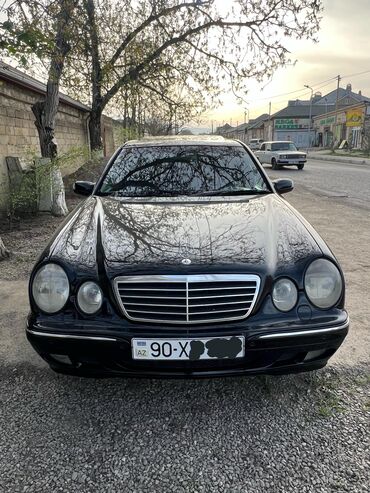 Mercedes-Benz: Mercedes-Benz E-Class: 2.4 l | 2000 il Sedan — 1