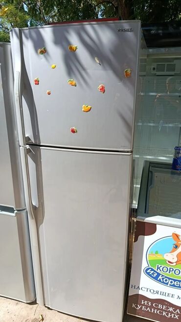 optimal soyuducu: Б/у 2 двери Toshiba Холодильник Продажа, цвет - Серый