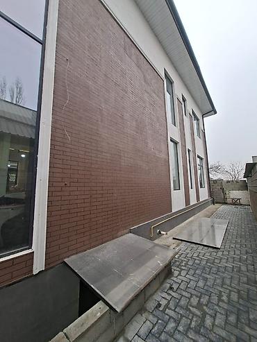 Долгосрочная аренда домов: 250 м², 5 комнат — 5