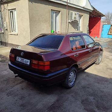 Volkswagen: Volkswagen Vento: 1992 г., 1.8 л, Седан — 2