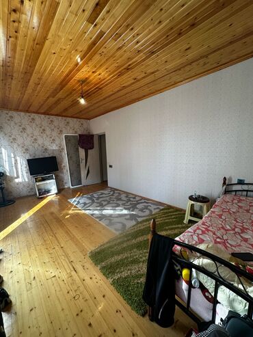 Giriş qapıları: Yeni suraxanı Ballı market arxası metrə yolvar 3 otaq metbext var — 7