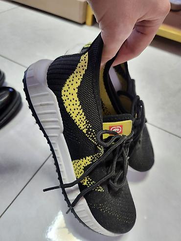 Кроссовки и спортивная обувь: Распродажа фирменных вещей много чего в наличии от 500с почти вся — 8