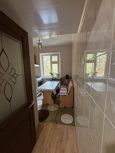 колледжи: 2 комнаты, 52 м², Аламедин-1 мкр 105 серия, 3 этаж, Косметический ремонт — 3