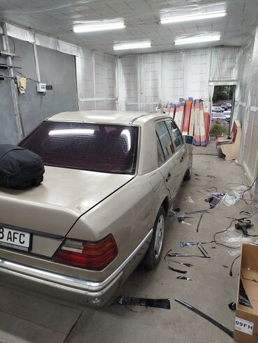Mercedes-Benz: Mercedes-Benz W124: 1990 г., 2 л, Механика, Бензин, Седан