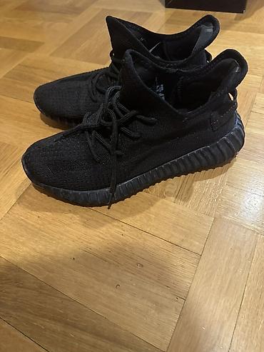 yeezy: Qara rəngli kişi/kadın yeezy ayaqqabısı - Rəng: Tam qara — 3