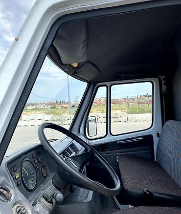 mercedes benz 208 d: Mercedes-Benz 208, 1995 il, motor 2.3 l, Furqon, İşlənmiş — 4