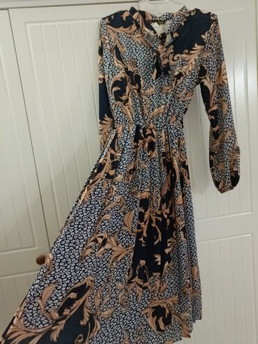 Toy paltarları: 👗 1 defe toya geyinilib. 👗 Türkiyədən alınıb. 👗 Yenidir. 👗 — 5