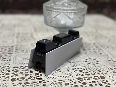 airpods 4 case: Salam hər vaxtınız xeyr . Heç bir problemi yoxdur . Üstündə Orginal — 6