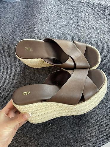 Босоножки, сандалии, шлепанцы: Шлепки на платформе Zara,новыеразмер 37 — 1