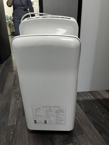 Другая бытовая техника: Электросушилка для рук jet hand dryer 1650 w, Б/У
Цена: 12000 сом