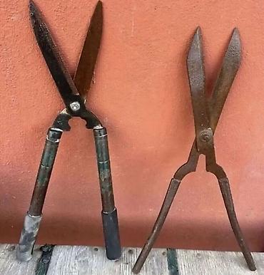 Mexaniki əl alətləri: Bağ və təsərrüfat üçün müxtəlif əl alətləri dəsti. Şəkillərdə — 3