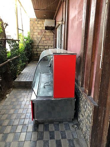 Soyuducu avadanlığı: Soyuduculu vitrİN – kafe, restoran və şirniyyat mağazaları üçün - Önü — 4