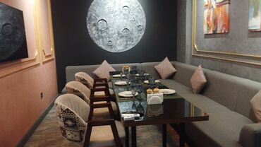 Tibb, əczaçılıq: Ofisiant tələb olunur, Restoran, Gündəlik ödəniş, 18-29 yaş, 3-5 illik təcrübə