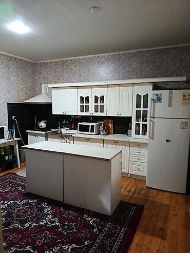 sabuncuda ucuz evler: Bakıxanov qəs. 7 otaqlı, 310 kv. m, Kredit yoxdur, Orta təmir — 6